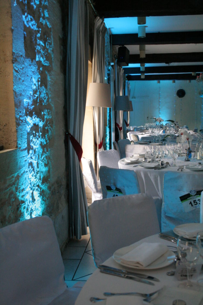 Animation du mariage Anne-Flore et Antoine au domaine de Valmont par dj yan's de bordeaux.
Crédit photo : Jean-Christophe LESIEUR