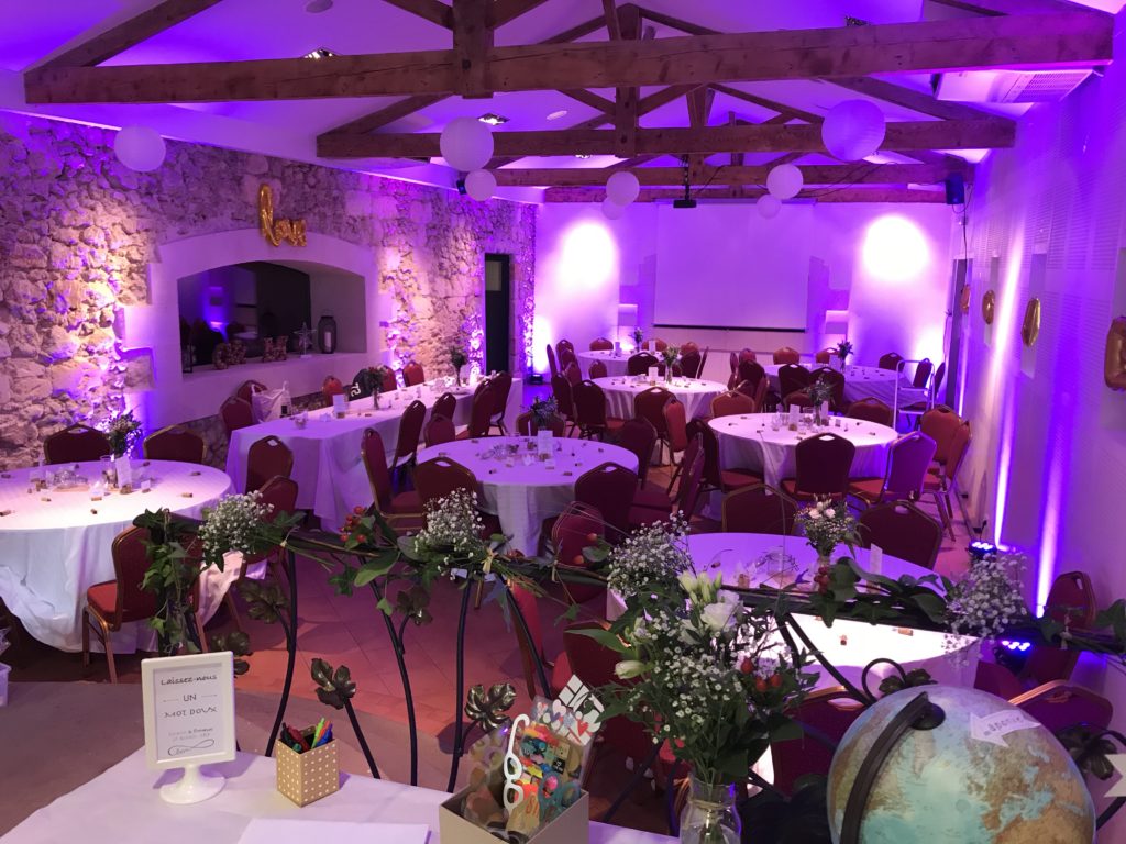 Animation son et lumière du mariage de Caroline et Emmanuel par Dj Yan's de Bordeaux au chateau Saint Ahon
Crédit photo : Dj Yan's